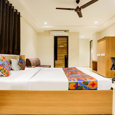 Fabhotel Mansarovar Inn Райпур Экстерьер фото