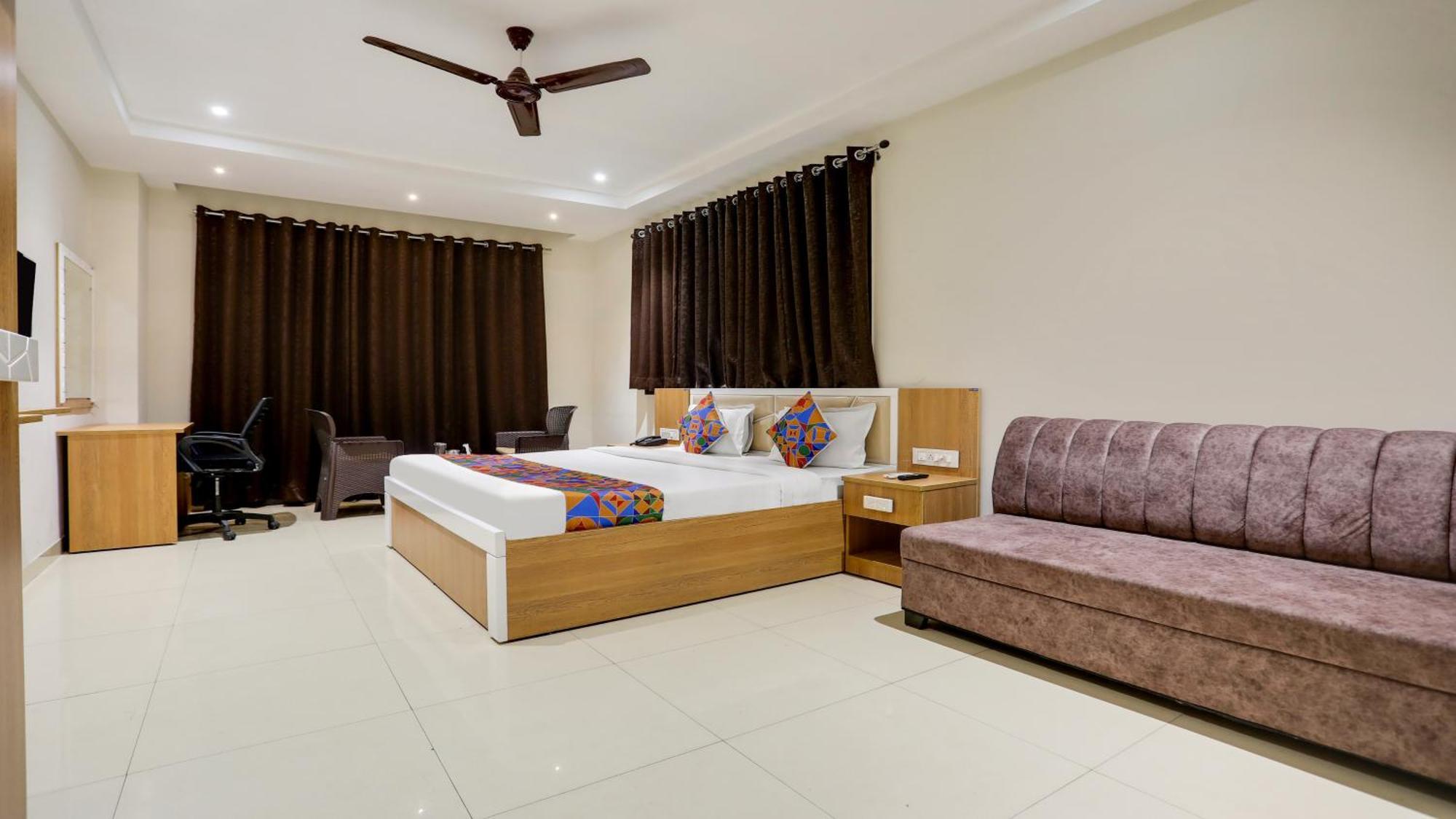 Fabhotel Mansarovar Inn Райпур Экстерьер фото