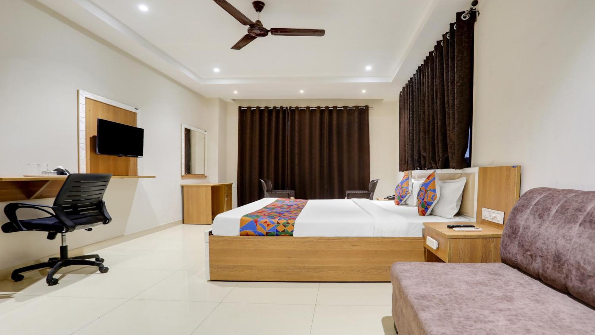Fabhotel Mansarovar Inn Райпур Экстерьер фото