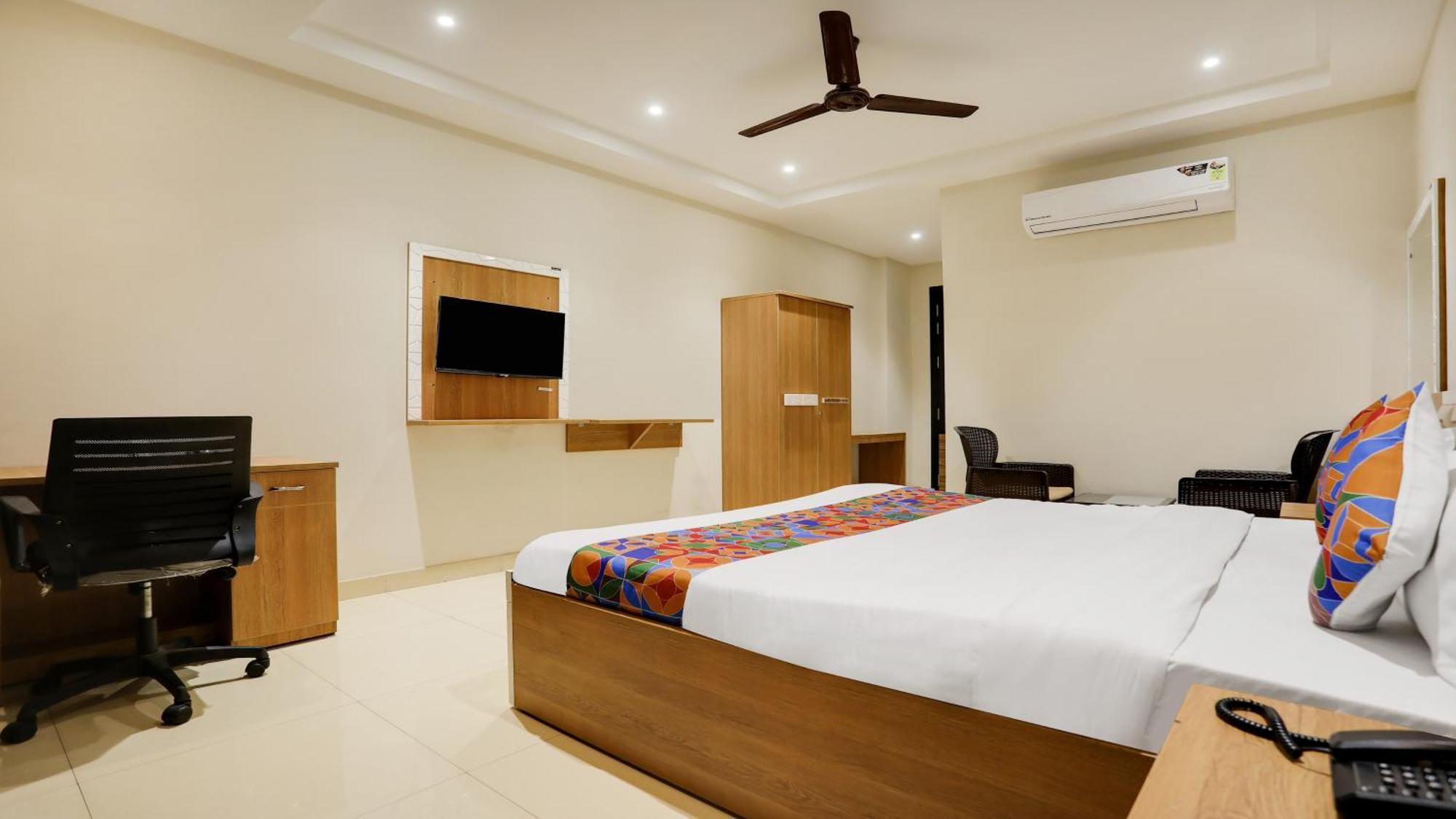 Fabhotel Mansarovar Inn Райпур Экстерьер фото